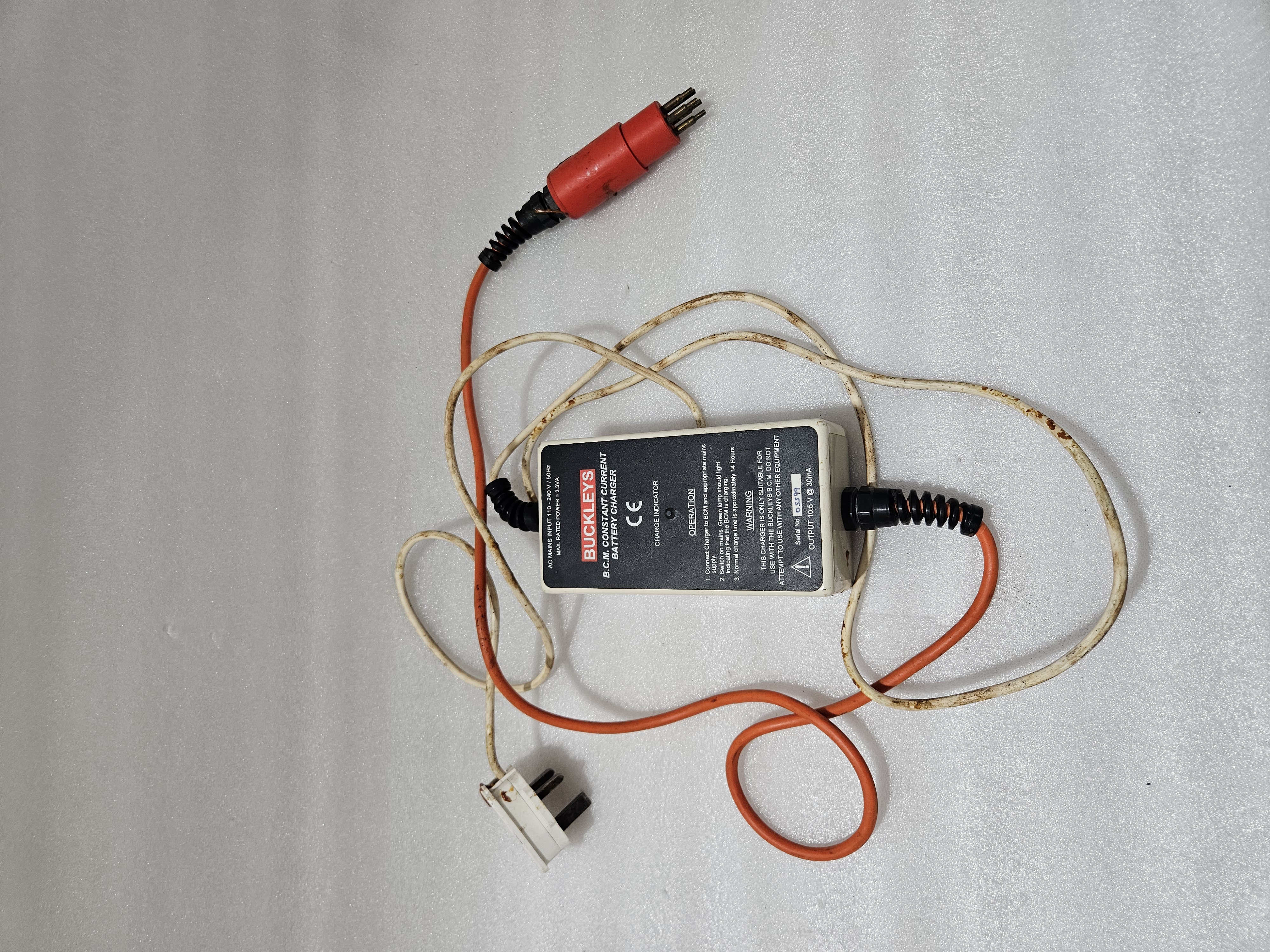 BUCKLEYS B.C.M. CONSTANT CURRENT BATTERY CHARGER 110-240v 50Hz 3.3VA