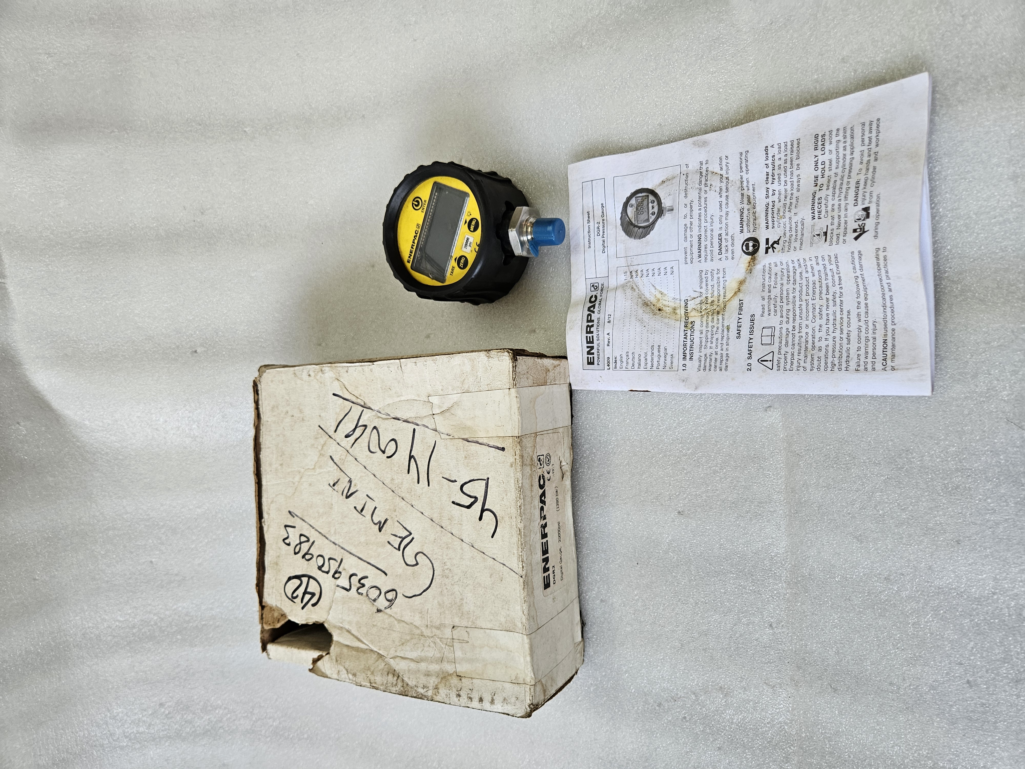 ENERPAC DGR2 DIGITAL HYDRAULIC PRESSURE GAUGE 20,000 PSI