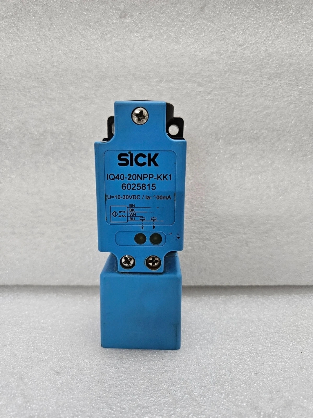 SICK IQ40-20NPP-KK1 PROXIMITY SWITCH 10-30VDC 200MA 6025815